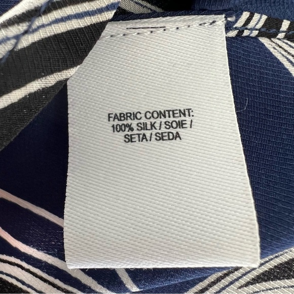 Derek Lam 10 Crosby 100% Silk Blue Floral V-Neck Sleeveless Blouse Side Slit 2 - Picture 7 of 8